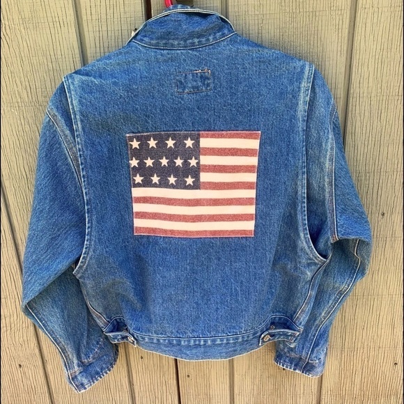 Ralph Lauren Jackets & Blazers - Vintage Ralph Lauren Designer jacket It’s an eye catcher. Worn very few times.